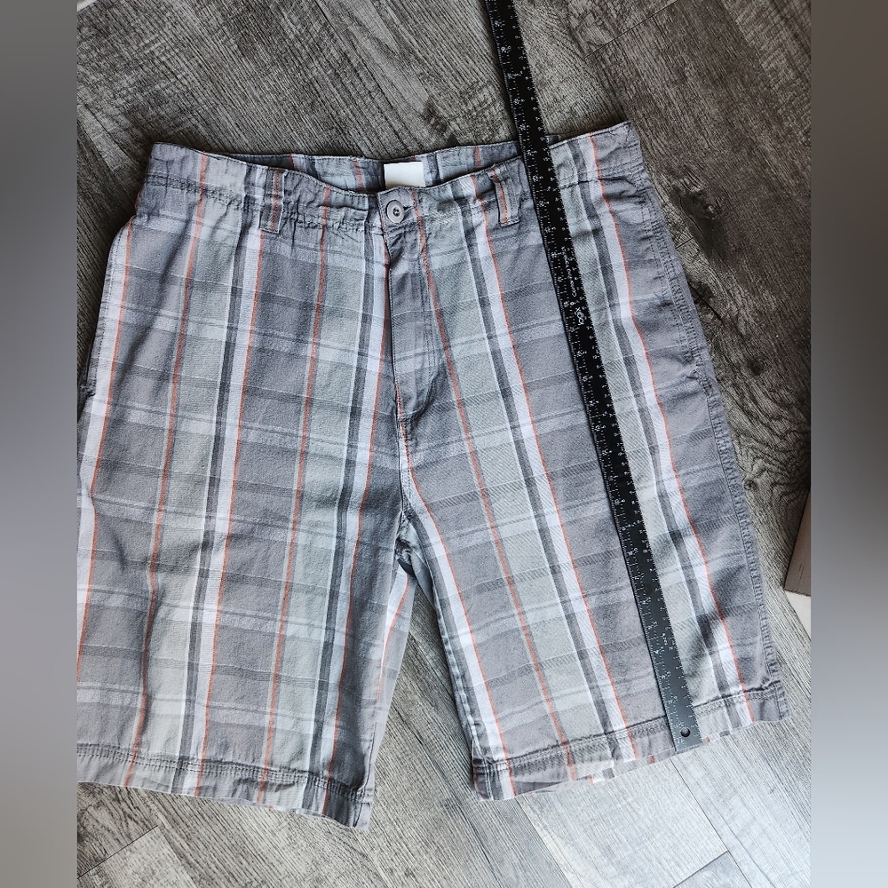 Alpine Design Mens Plaid Gray Cotton Shorts Size 38